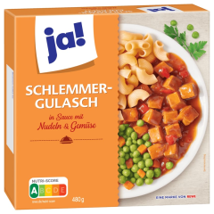 ja! Schlemmergulasch in Sauce mit Nudeln und Gemüse